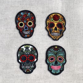 S Motif colored headskull