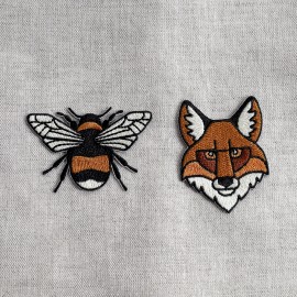 S MOTIF FOX AND BEE