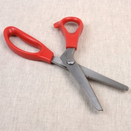 Lefthanded pinking scissors