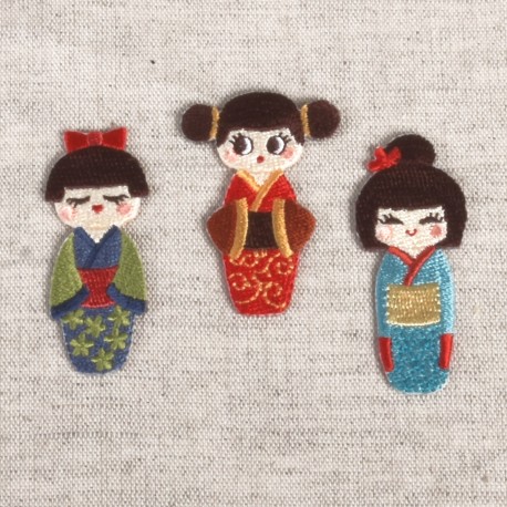 stephanoise M16595 - S ECUSSON POUPEE EN KIMONO