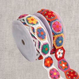 Crochet flowers trimming