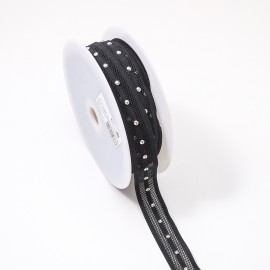 Elastic with studs