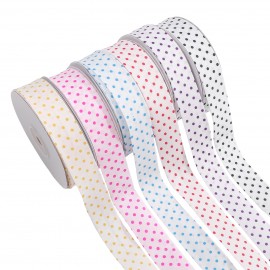 nastro in sbieco con motivo a pois pieghettato