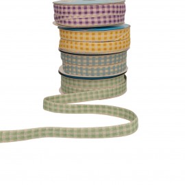 Two-tone checked trim