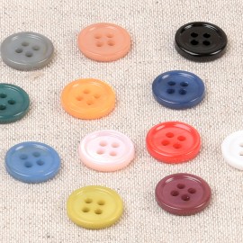 Buttons in shell 4 holes