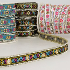 IRONING RHINESTONES/EYELETS RIBBON TAPE