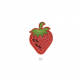 M PATCH STRAWBERRY WITH PEARLS